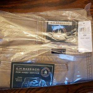 G.H. Bass & Co. Men's 40 Shorts Khakis Cedarwood